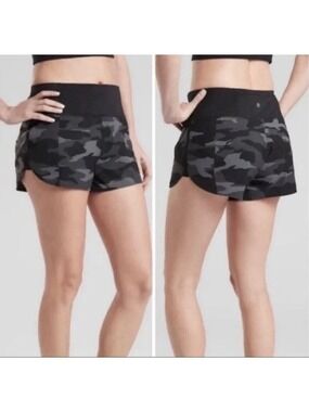 Women's Athleta Running Free Camo Liner Shorts L Black Gray